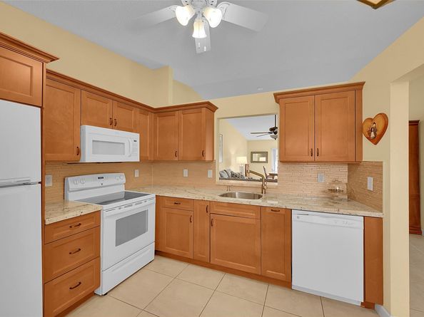 8252 Springlake Dr 8252, Boca Raton FL 33496