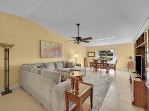 8252 Springlake Dr 8252, Boca Raton FL 33496