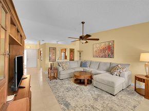 8252 Springlake Dr 8252, Boca Raton FL 33496
