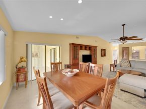 8252 Springlake Dr 8252, Boca Raton FL 33496