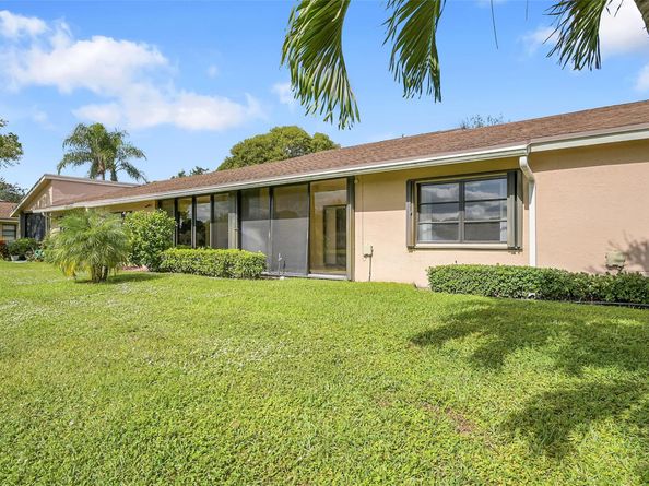 8252 Springlake Dr 8252, Boca Raton FL 33496