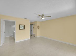 8252 Springlake Dr 8252, Boca Raton FL 33496