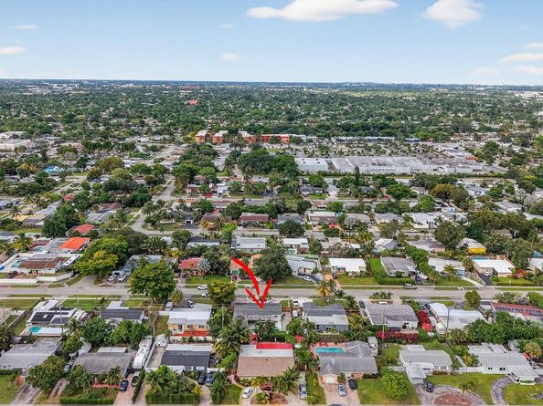 3352 SW 16th St, Fort Lauderdale FL 33312