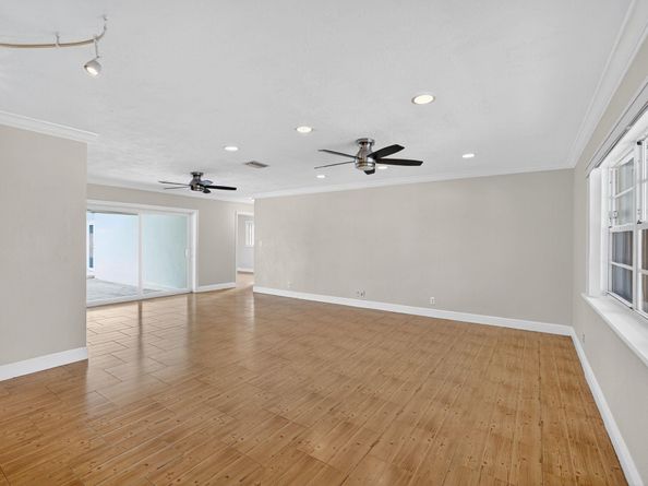 3352 SW 16th St, Fort Lauderdale FL 33312