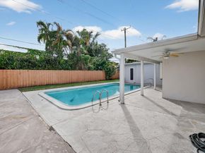 3352 SW 16th St, Fort Lauderdale FL 33312