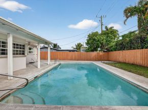 3352 SW 16th St, Fort Lauderdale FL 33312