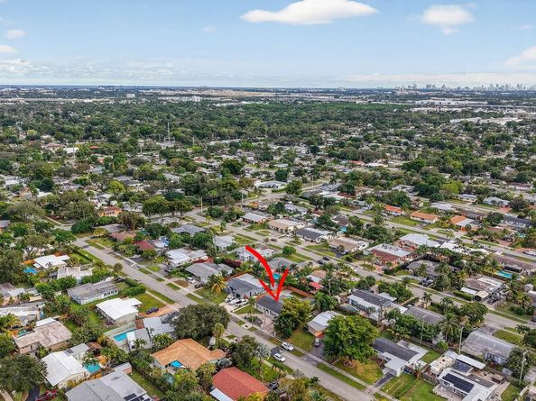 3352 SW 16th St, Fort Lauderdale FL 33312