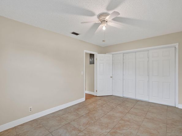 3352 SW 16th St, Fort Lauderdale FL 33312