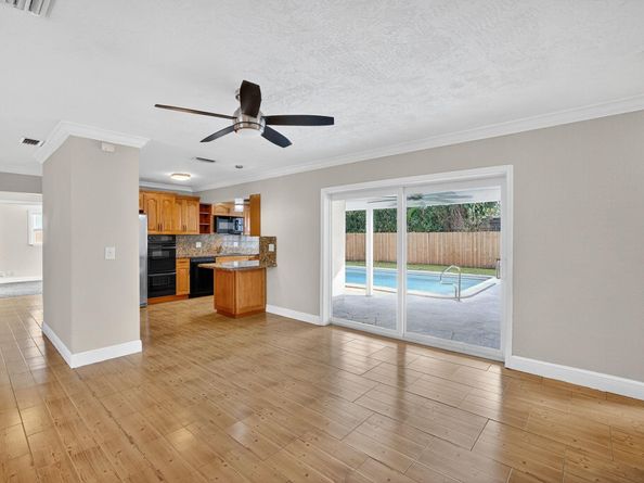 3352 SW 16th St, Fort Lauderdale FL 33312