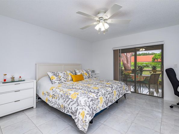 8077 Whispering Palm Dr 1, Boca Raton FL 33496