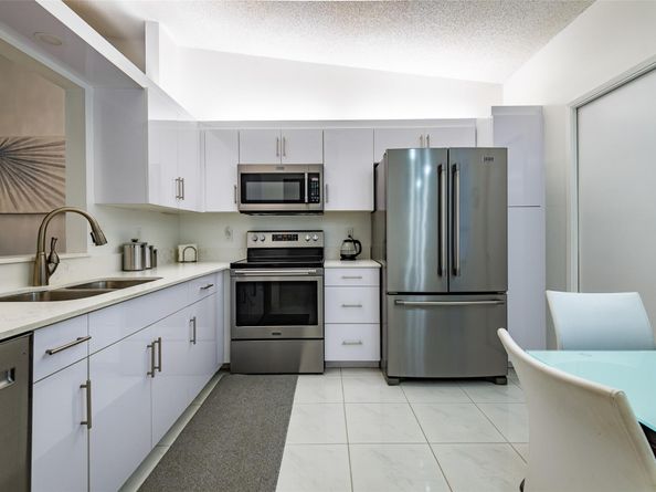 8077 Whispering Palm Dr 1, Boca Raton FL 33496