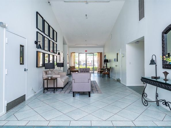 8077 Whispering Palm Dr 1, Boca Raton FL 33496