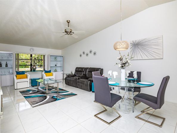 8077 Whispering Palm Dr 1, Boca Raton FL 33496