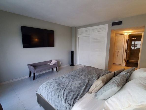 3850 Galt Ocean Dr 1008, Fort Lauderdale FL 33308