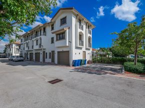 456 NW 41st St, Oakland Park FL 33309