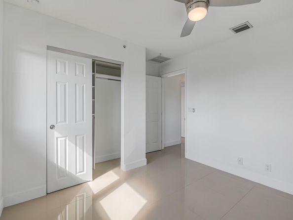 456 NW 41st St, Oakland Park FL 33309