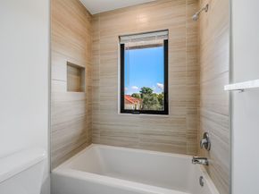 456 NW 41st St, Oakland Park FL 33309