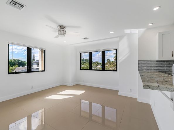 456 NW 41st St, Oakland Park FL 33309