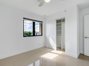 456 NW 41st St, Oakland Park FL 33309