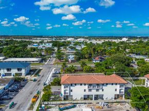 456 NW 41st St, Oakland Park FL 33309