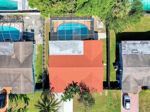 6481 Kimberly Blvd, North Lauderdale FL 33068