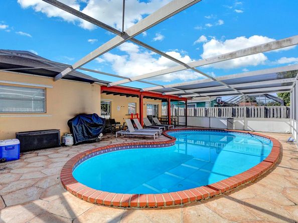 6481 Kimberly Blvd, North Lauderdale FL 33068