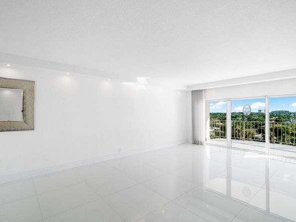 400 Seasage Drive 804, Delray Beach FL 33483