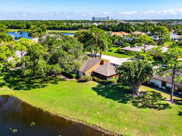 6194 Brandon Street, Palm Beach Gardens FL 33418