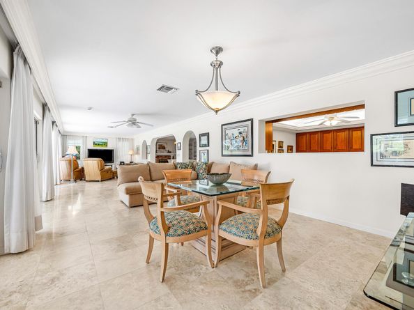 489 S Country Club Drive, Atlantis FL 33462