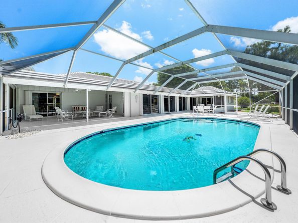 489 S Country Club Drive, Atlantis FL 33462