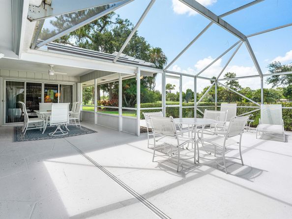 489 S Country Club Drive, Atlantis FL 33462