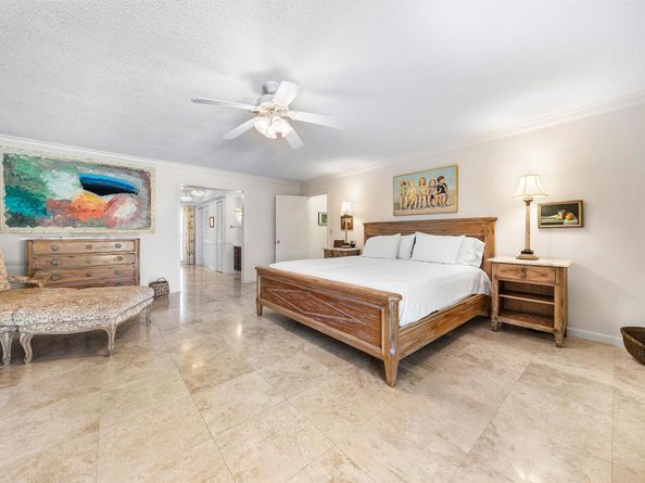 489 S Country Club Drive, Atlantis FL 33462