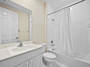 226 Evergrene Parkway 21C, Palm Beach Gardens FL 33410