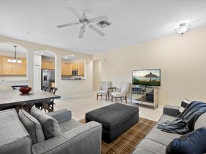 226 Evergrene Parkway 21C, Palm Beach Gardens FL 33410