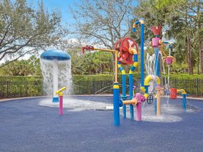 226 Evergrene Parkway 21C, Palm Beach Gardens FL 33410