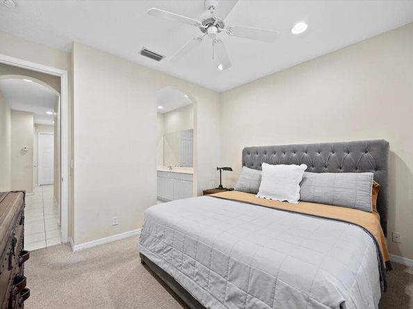 226 Evergrene Parkway 21C, Palm Beach Gardens FL 33410