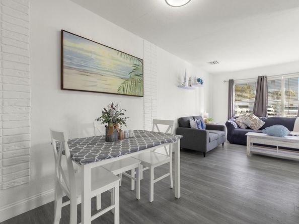 413-415 SE 23rd St, Fort Lauderdale FL 33316