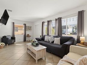 413-415 SE 23rd St, Fort Lauderdale FL 33316