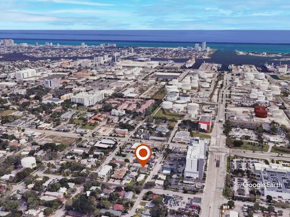 413-415 SE 23rd St, Fort Lauderdale FL 33316