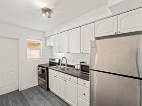 413-415 SE 23rd St, Fort Lauderdale FL 33316