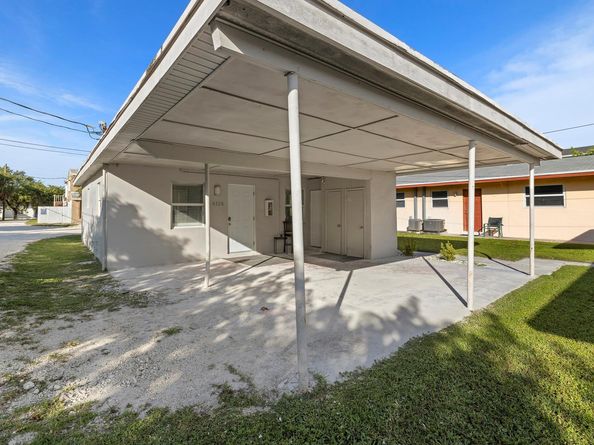 413-415 SE 23rd St, Fort Lauderdale FL 33316