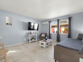 413-415 SE 23rd St, Fort Lauderdale FL 33316