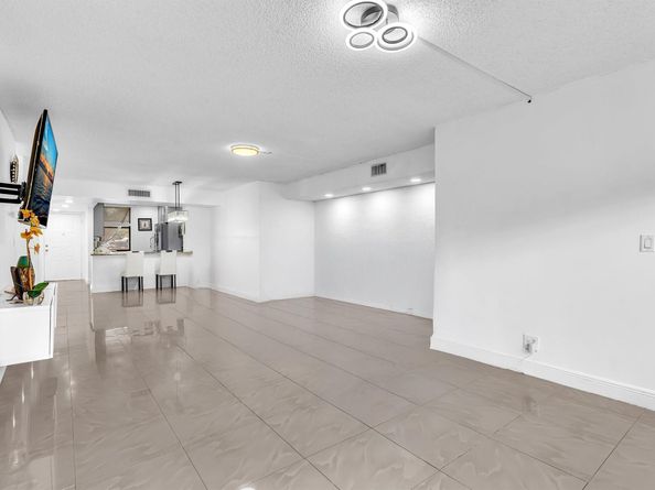 2659 Carambola Cir 106, Pompano Beach FL 33066