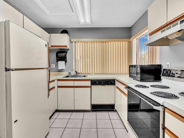 2659 Carambola Cir 106, Pompano Beach FL 33066