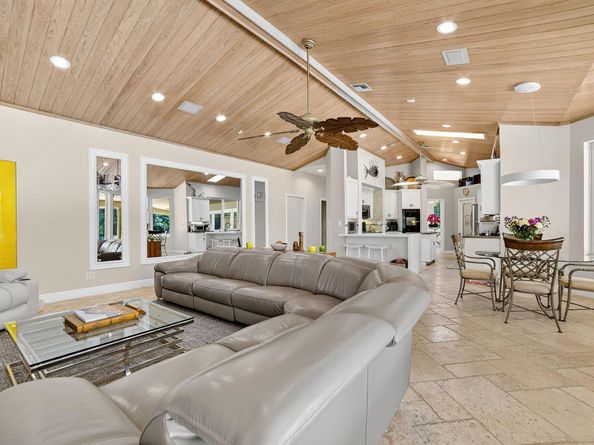 5328 E Leitner Drive, Coral Springs FL 33067