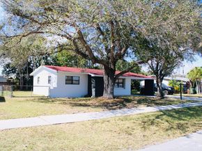 1562 NW 8th Avenue, Homestead FL 33030