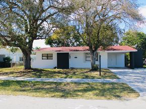 1562 NW 8th Avenue, Homestead FL 33030