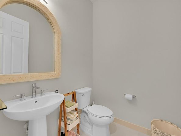 9375 Cantal Cir, Pompano Beach FL 33076