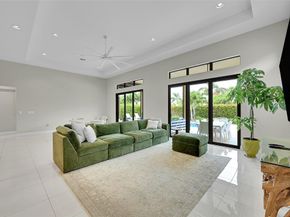 9375 Cantal Cir, Pompano Beach FL 33076