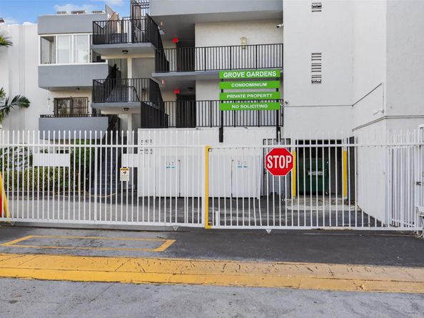 2465 SW 18th Ave 3206, Miami FL 33145